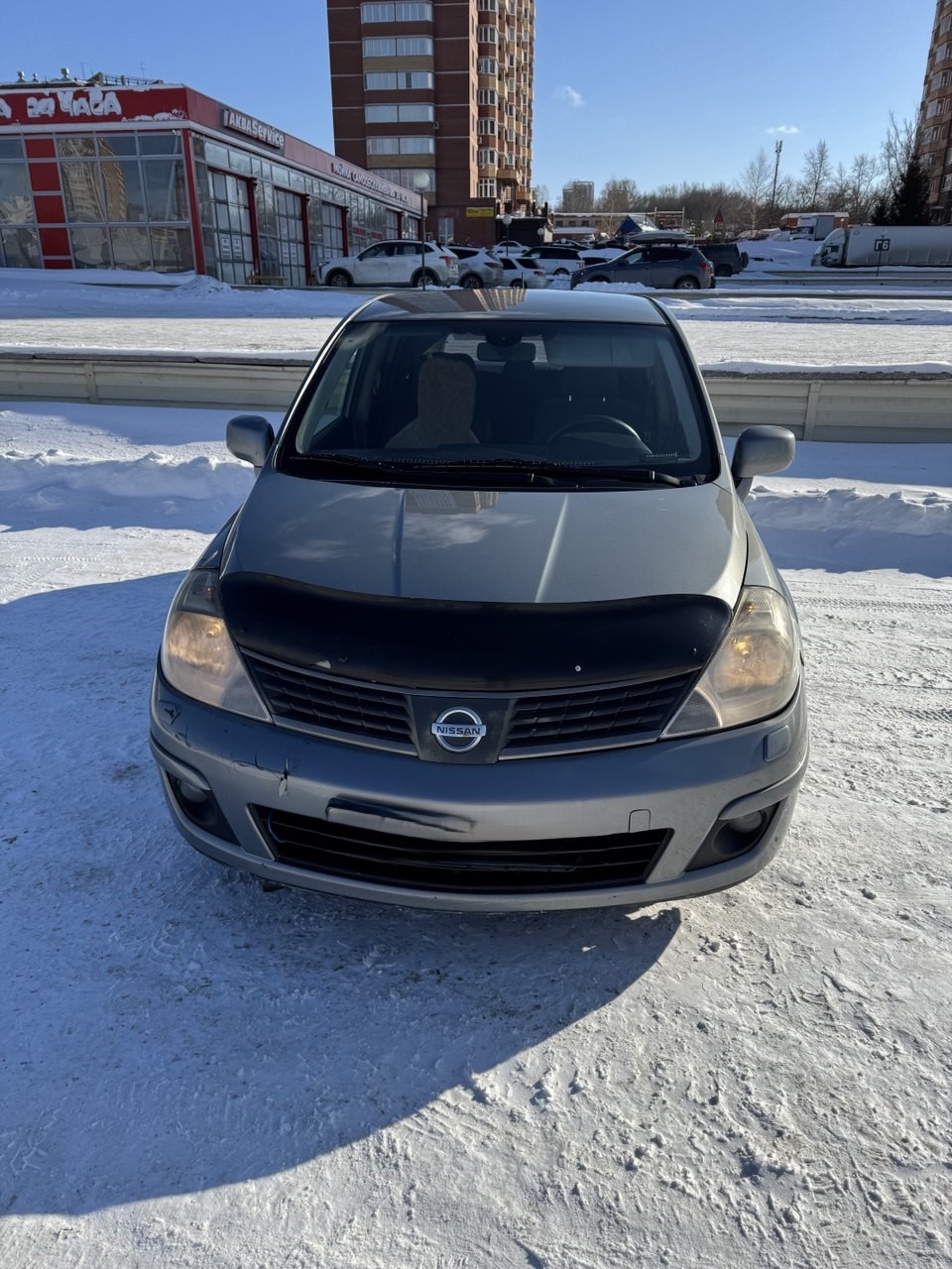 Легковой автомобиль марки: NISSAN, модели: Tiida 1.6 Elegance, год выпуска: 2008 г., идентификационный номер (VIN): 3N1FCAC11UK428775. Имущество находится в залоге у ПАО "Совкомбанк".
