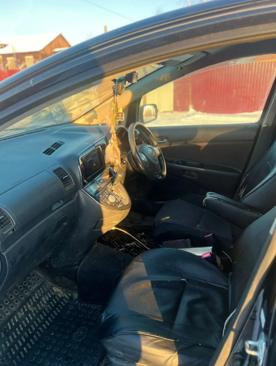 Легковой автомобиль марки: TOYOTA модель: Wish, год выпуска: 2006 г., кузов №:ZNE100314300