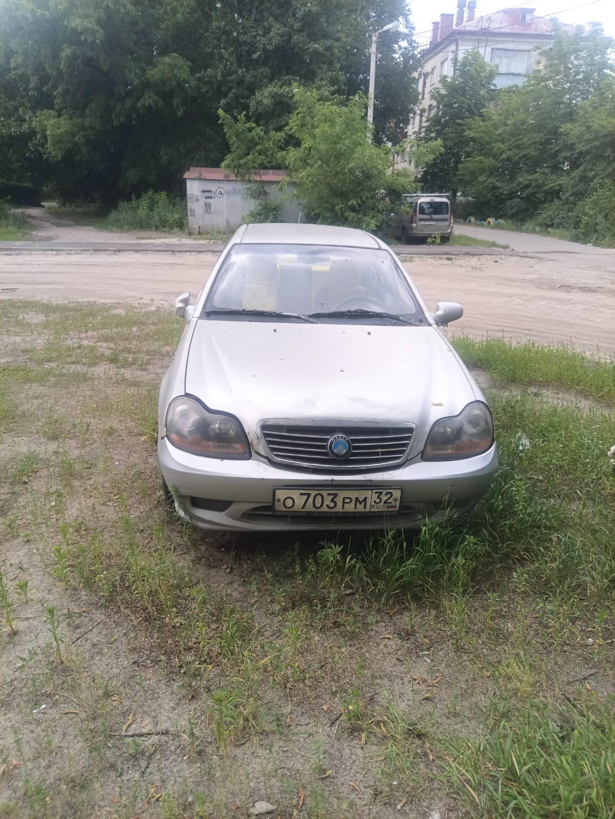 Автомобиль марки BMW модель X5 2004 г.в. VIN-номер 5UXFB53505LV10510