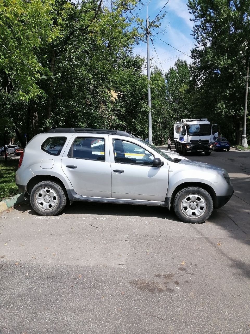 Автомобиль марки RENAULT модель Duster 2013 г.в. VIN-номер X7LHSRDJN48401904