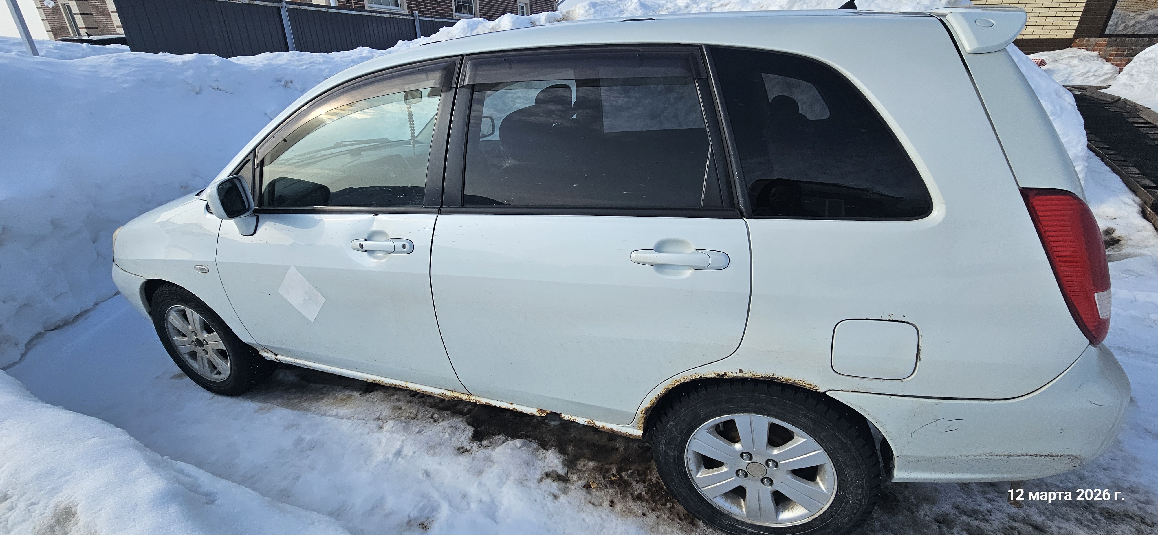 Легковой автомобиль марки: SUZUKI, модель: AERIO, год выпуска: 2002 г., кузов №: RB21S-200881