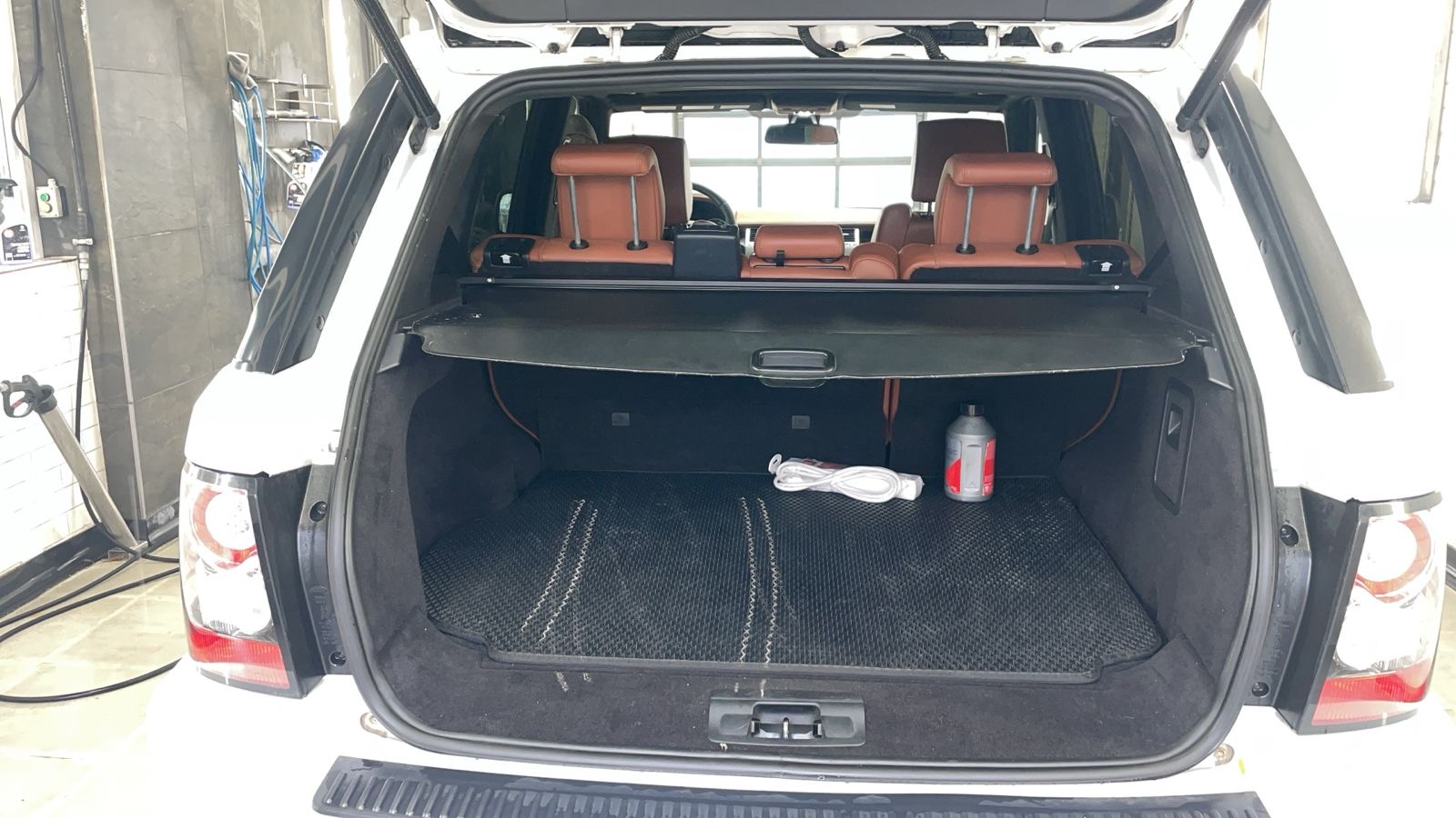 Автомобиль марки LAND-ROVER модель Range Rover 2013 г.в. VIN-номер SALLSAAF4DA797249