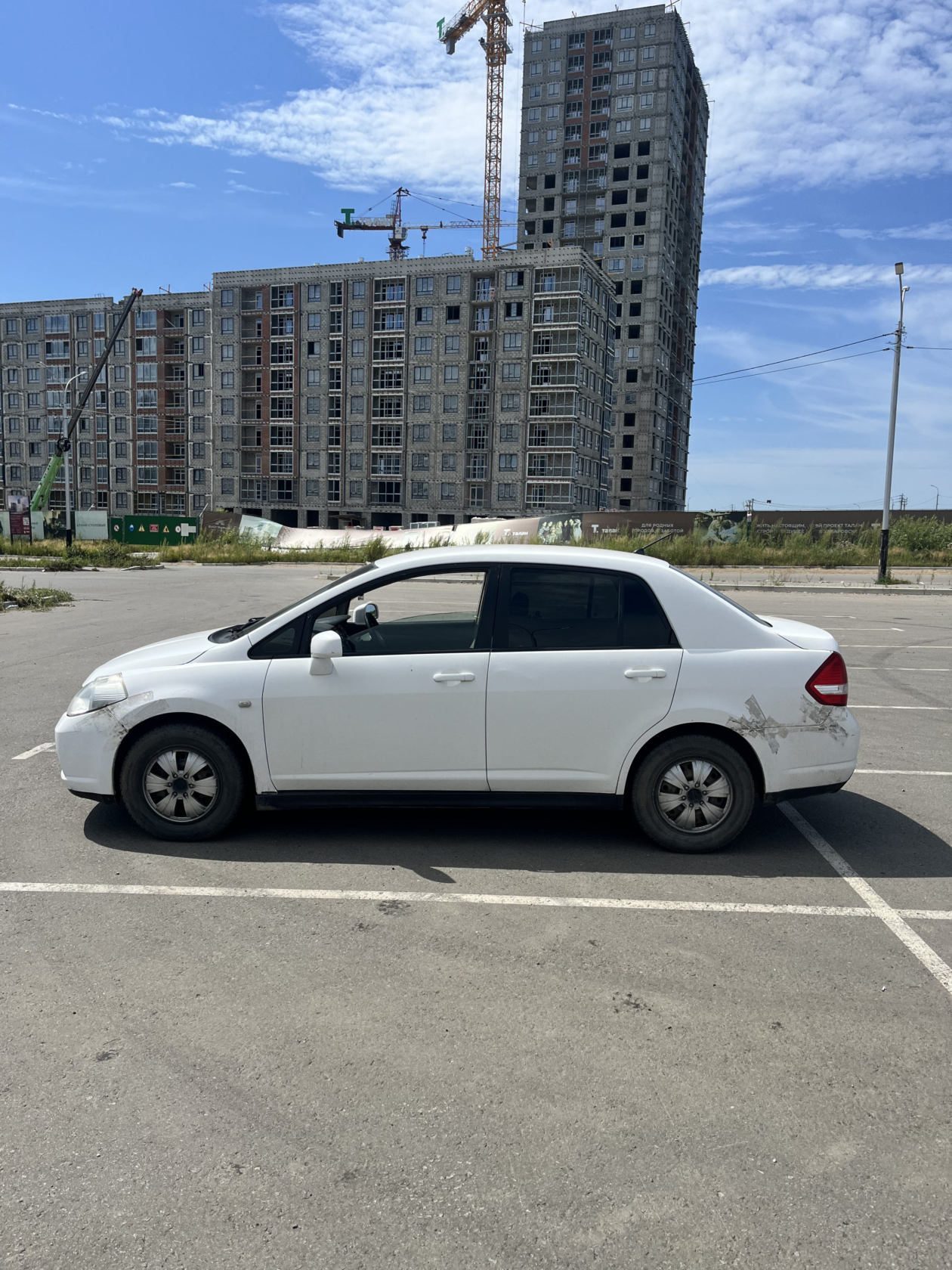 Автомобиль марки NISSAN модель Tiida 2005 г.в. номер кузова SC11028718