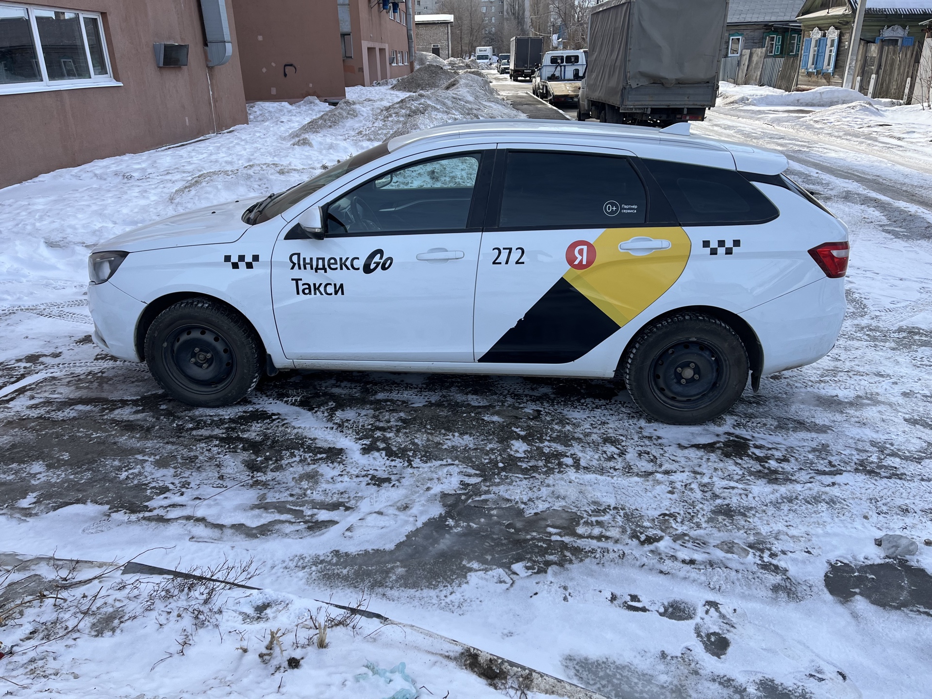 Легковой автомобиль, марка: LADA, модель: VESTA, год изготовления: 2020 г.в., VIN: XTAGFK110MY504002
