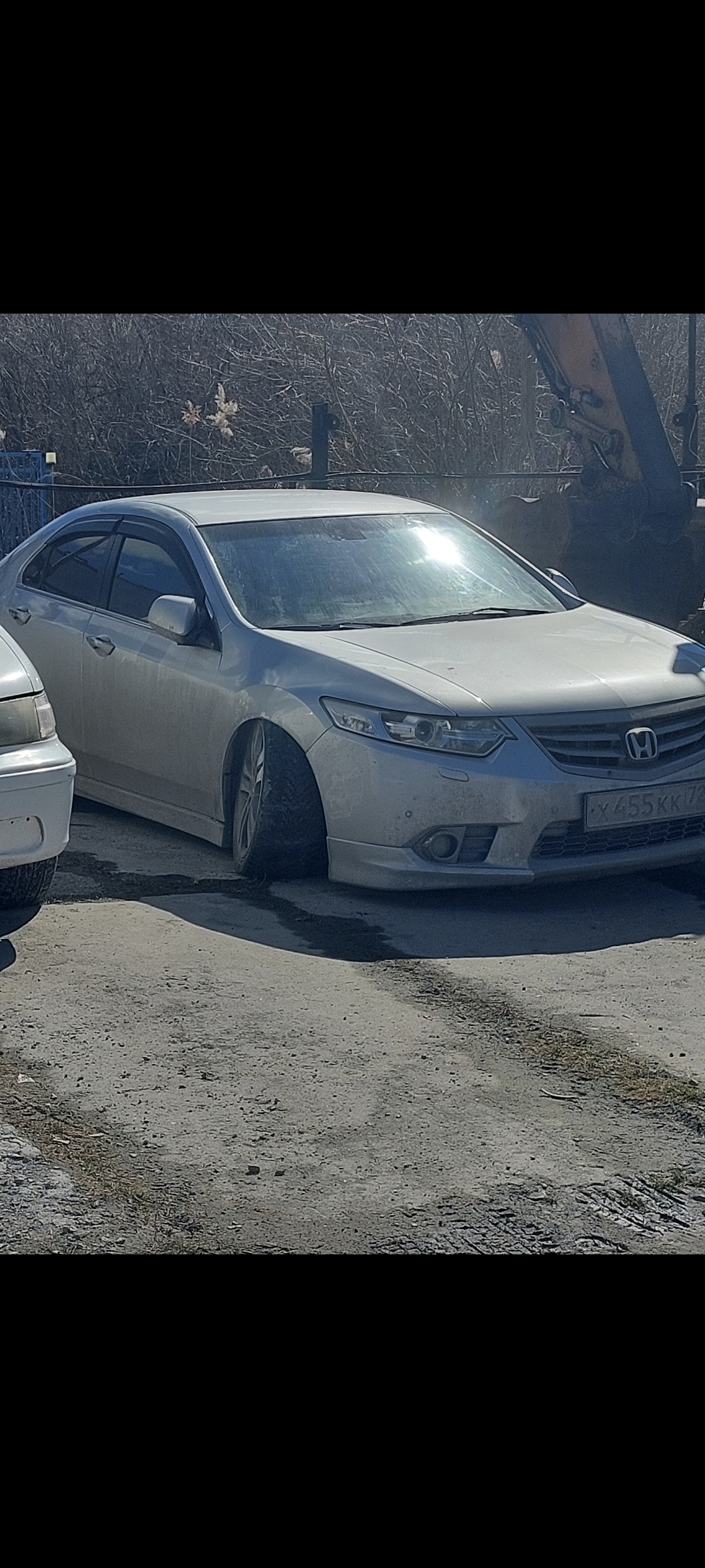 Автомобиль марки HONDA модель ACCORD 2011 г.в. VIN-номер JHMCU2660CC204008, (залог в пользу ПАО «Совкомбанк»).