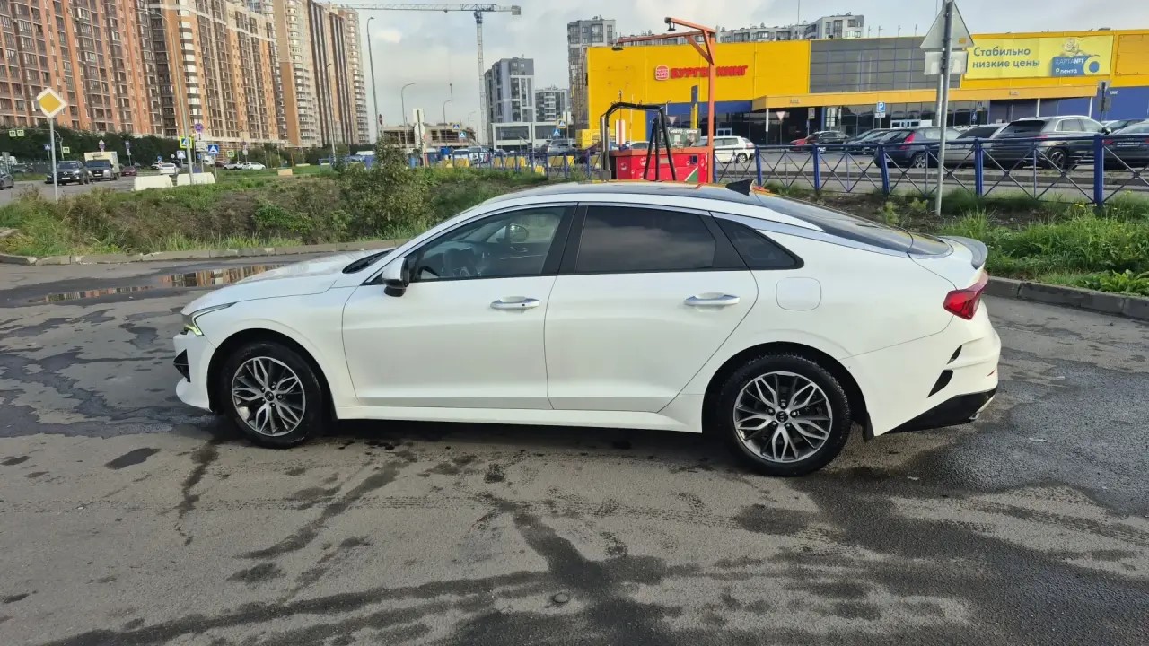 Автомобиль марки KIA модель K5 2021 г.в. VIN-номер XWEG3414BM0009205