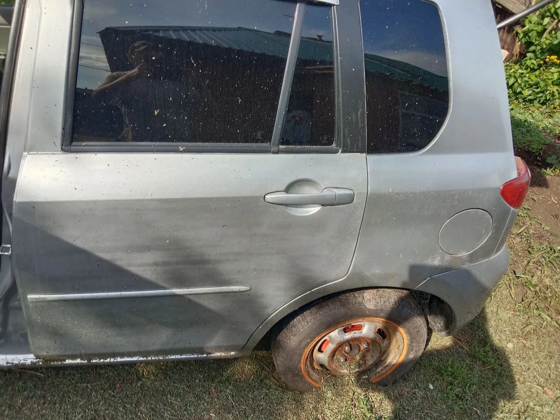 Автомобиль марки MAZDA DEMIO, 2002 г.в., номер кузова DY5W112365