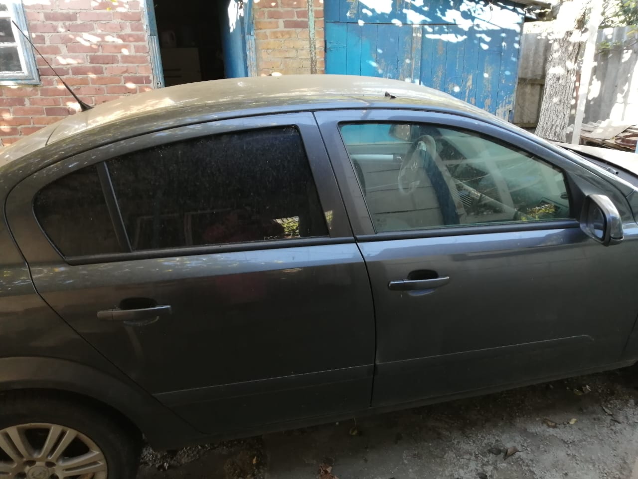 Легковой автомобиль марки: OPEL, модель: Astra, год выпуска: 2009 г., кузов №: W0L0AHL69AG007081, идентификационный номер (VIN): W0L0AHL69AG007081