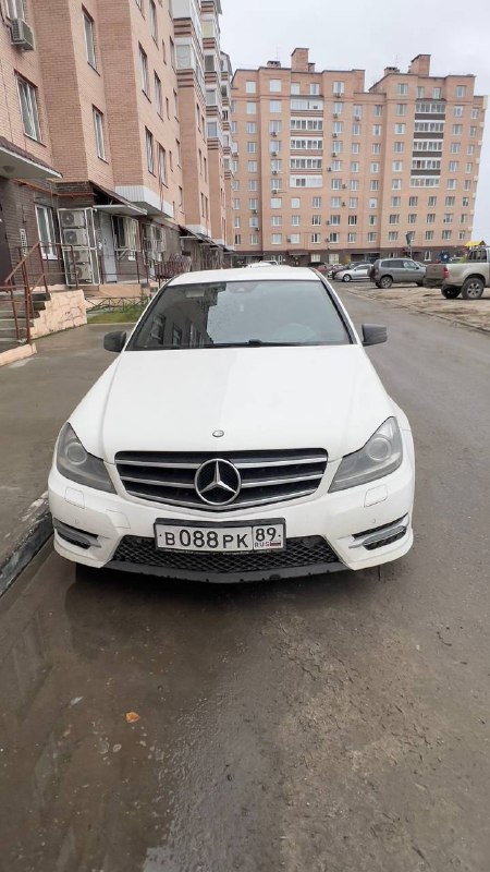 Автомобиль марки МЕРСЕДЕС-БЕНЦ, модель С180 2013г.в., VIN-номер WDD2040311A894961