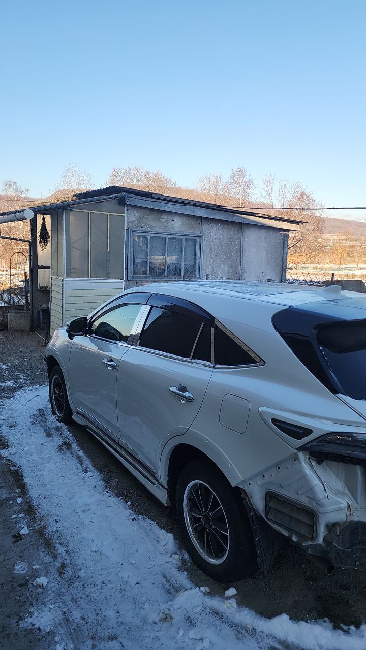 Легковой автомобиль марки: TOYOTA, модели: HARRIER, год выпуска: 2017 г., кузов №: ZSU65-0024750