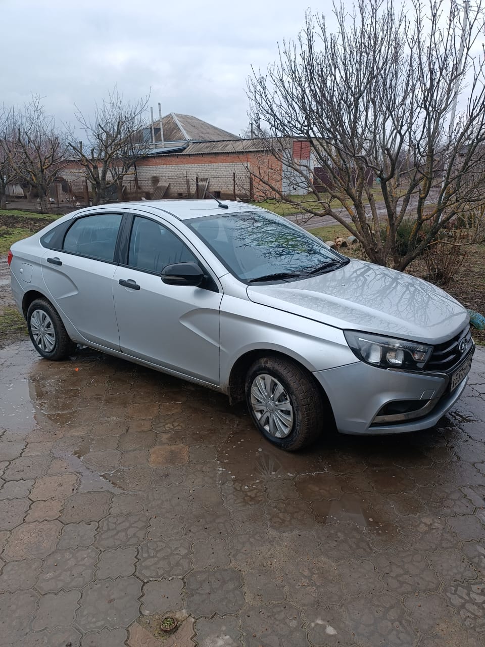 Автомобиль марки LADA модель Vesta 2016 г.в. VIN-номер XTAGFL120GY007690