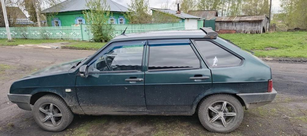 Автомобиль марки ВАЗ модель 21093 2004 г.в. VIN-номер XTA21093043650134