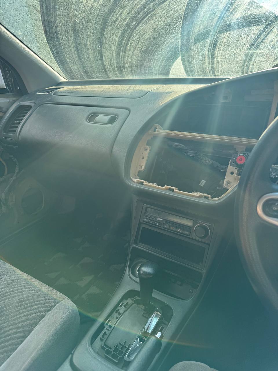 Автомобиль марки HONDA модель Accord 2002 г.в. номер кузова CF31306355.