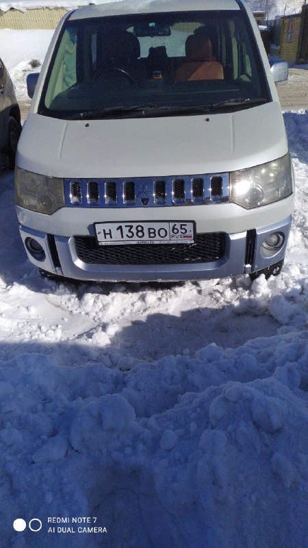 Автомобиль марки MITSUBISHI модель DELICA D-5 2014 г.в. номер кузова CV5W0903175 . Имущество находится в залоге ПАО "СОВКОМБАНК"