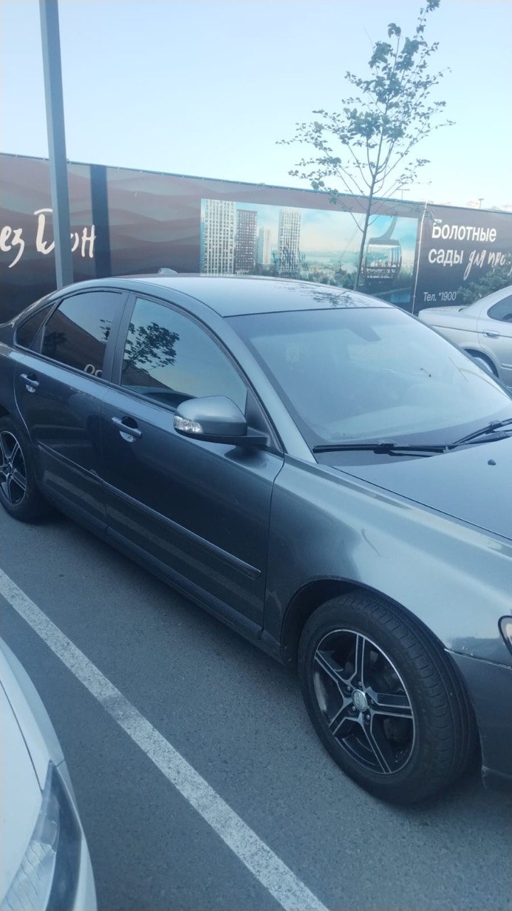 Автомобиль марки VOLVO модель S 40 2010 г.в. VIN номер YV1MS434BA2509581.