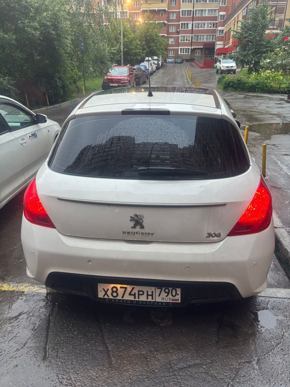 Автомобиль марки PEUGEOT модель 308 2011 г.в. VIN-номер Z8T4C5FS9BM017695