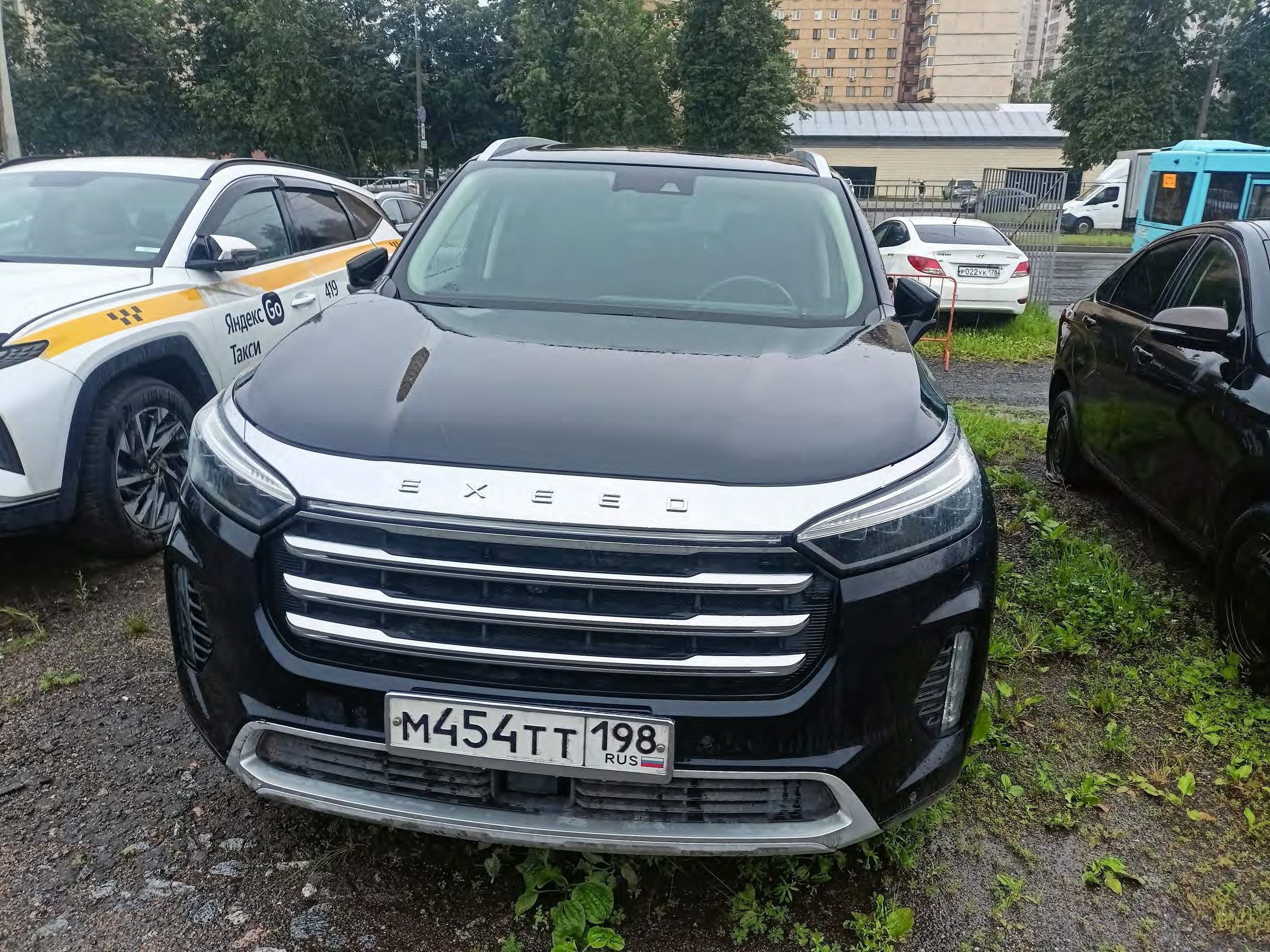 Автомобиль легковой EXEED VX, 2022 г.в., VIN LVTDD24B7ND115044 должника Гогуа Джемали Климентьевича.