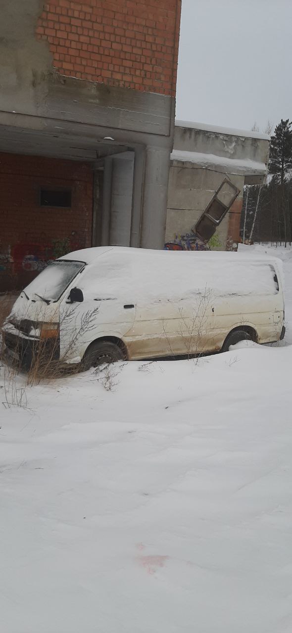 Автомобиль марки ТОЙОТА модель HIACE 1990 г.в. номер кузова LH1140003166