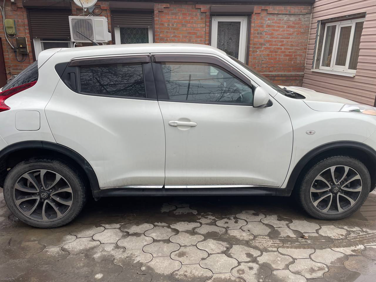 Автомобиль марки CHEVROLET модель TrailBlazer 2005 г.в. VIN-номер X4XDT13S050000633