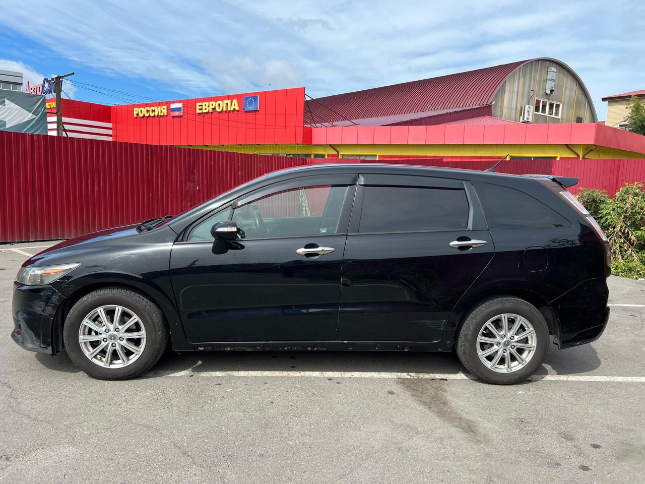 Автомобиль марки HONDA модель Stream 2010 г.в. номер кузова RN63130765