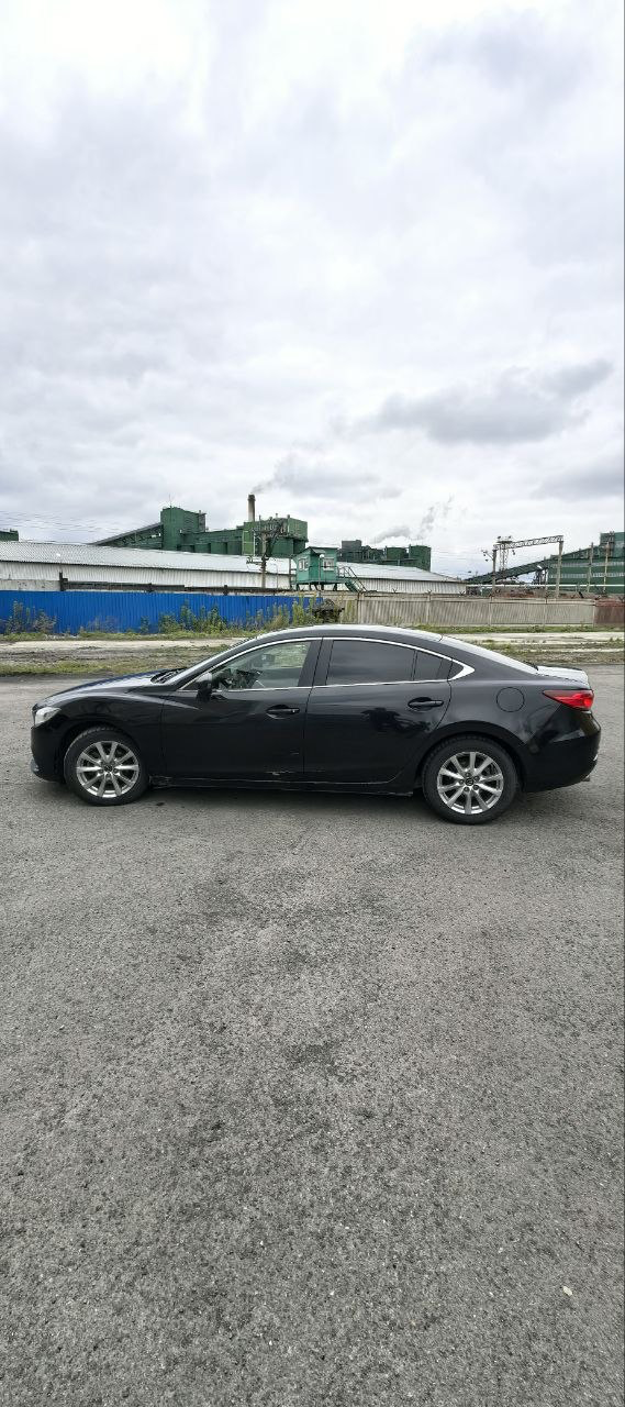 Автомобиль марки MAZDA модель 6 2016 г.в. VIN-номер RUMGJ5268GV022418 В залоге у ПАО "Совкомбанк"