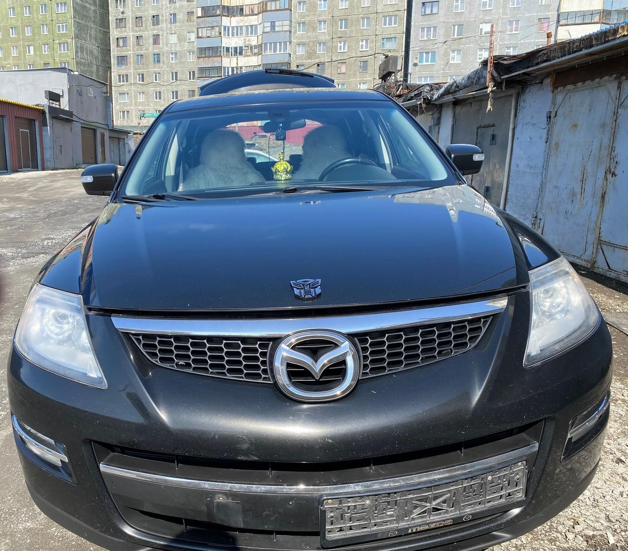 Легковой автомобиль, марка: MAZDA, модель: CX-9, год изготовления: 2008, цвет: ЧЕРНЫЙ, VIN: JMZTB89A800101929, ПТС: 78УЕ 955335, тип двигателя: БЕНЗИНОВЫЙ, двигатель №: СА10269380, мощность двигателя, л. с. (кВт): 277 (204), рабочий объем двигателя, куб. см: 3726, разрешенная максимальная масса 2712 кг, масса без нагрузки 2148 кг. Собственность – совместная.
