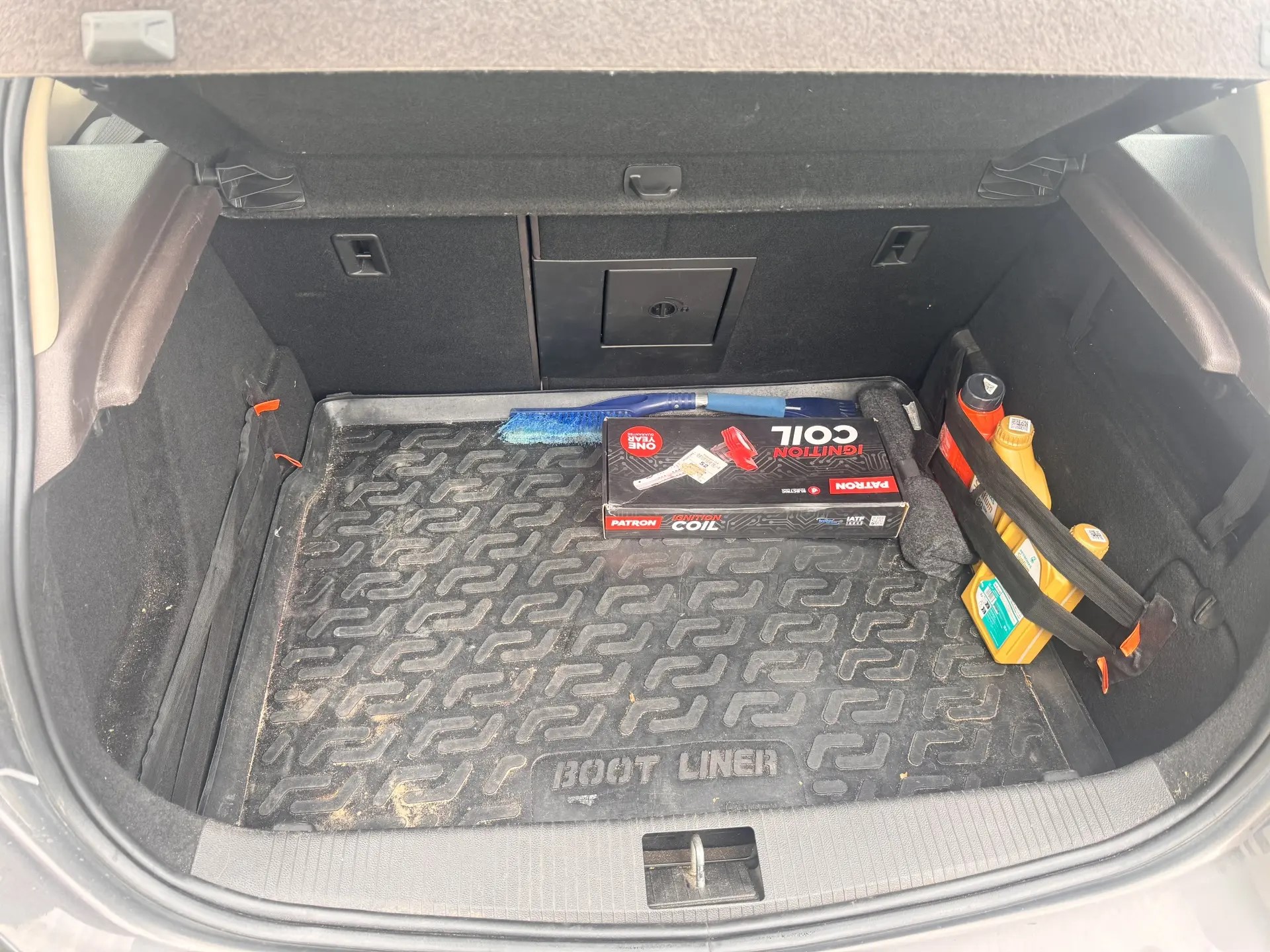 Автомобиль марки OPEL модель P-J ASTRA 2014 г.в. VIN-номер XUFPE6EJ2E3024706 в залоге у ПАО Совкомбанк