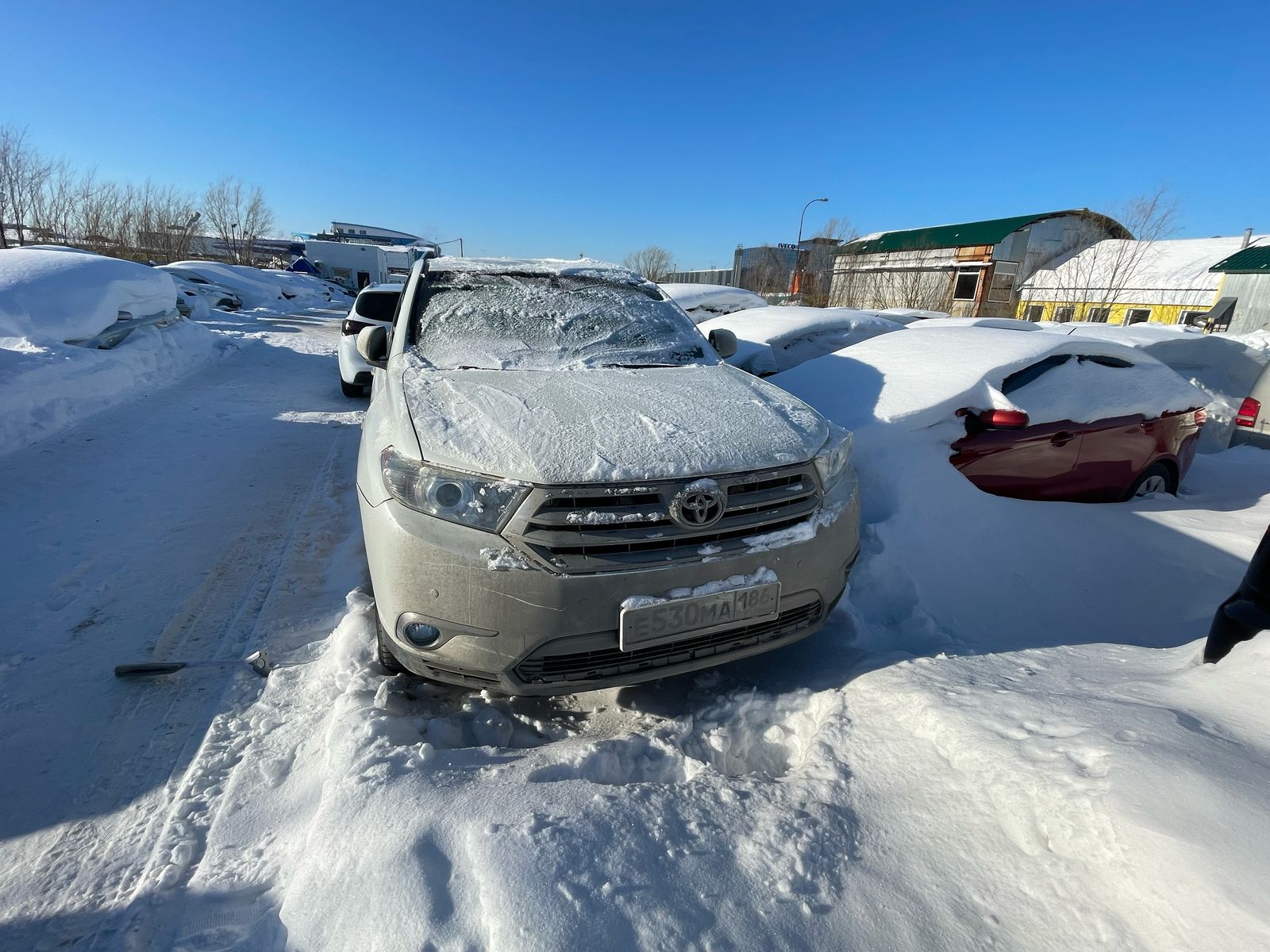 Автомобиль марки TOYOTA модель Highlander 2012 г.в. VIN-номер JTEES42A802207281