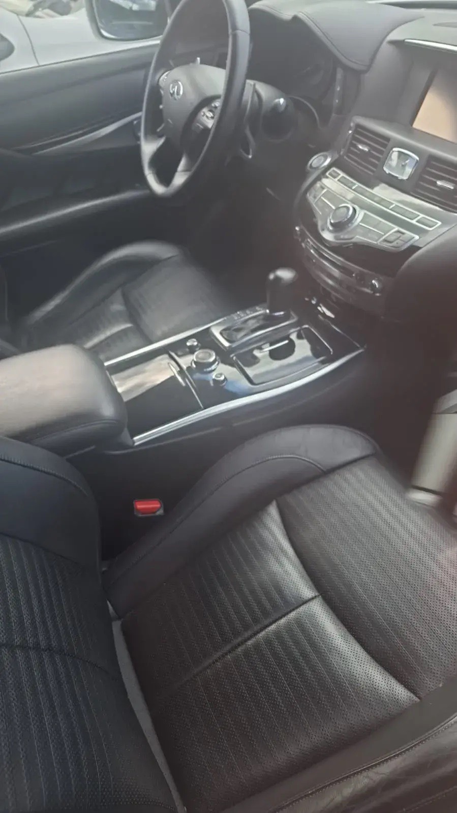 Автомобиль марки ИНФИНИТИ модель Q70 2014 г.в. VIN-номер JN1BBNY51U0710063