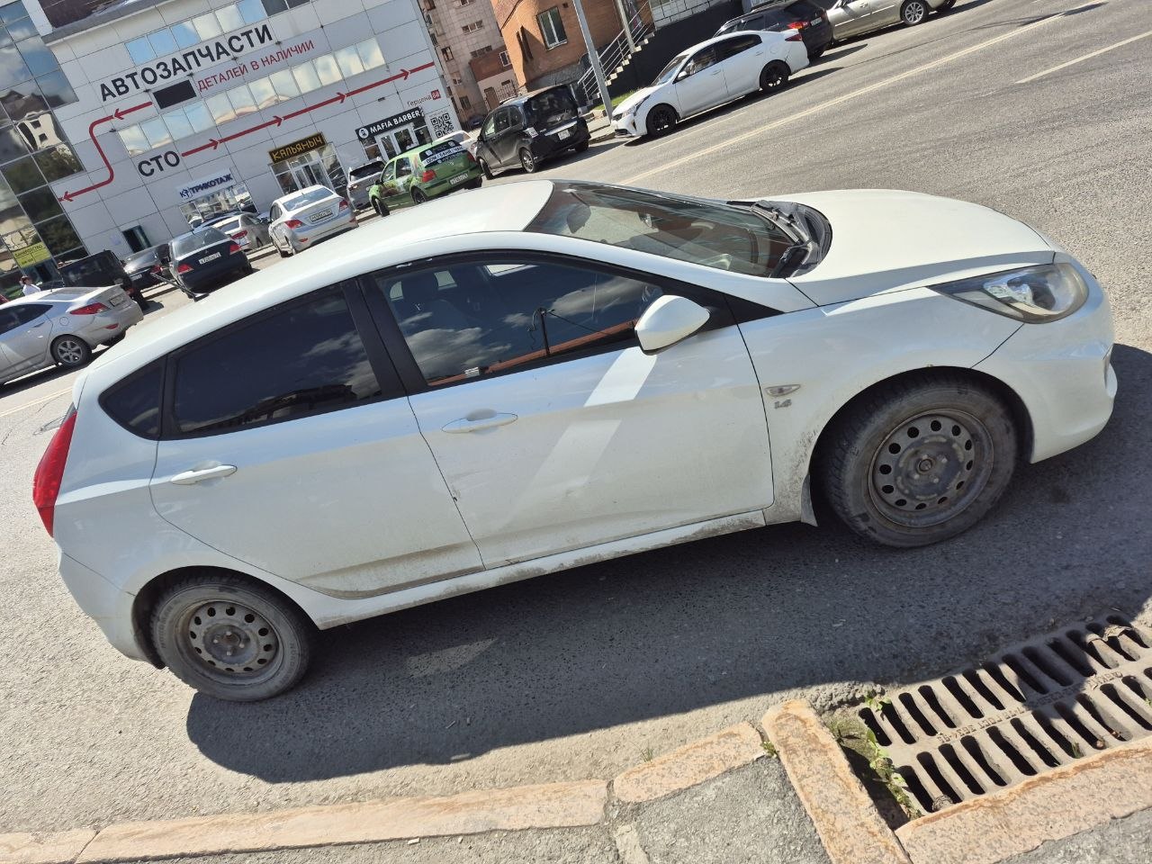 Легковой автомобиль марки: HYUNDAI модели: Solaris, год выпуска: 2012 г., кузов №: Z94CT51DACR063249, идентификационный номер (VIN): Z94CT51DACR063249.