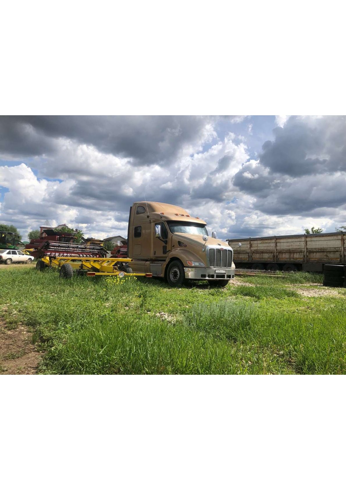 PETERBILT модель 387 2003 года выпуска, VIN: 1XP7D47X23D805410 (возможны скрытые дефекты). Имущество в залоге у ПАО «СОВКОМБАНК».