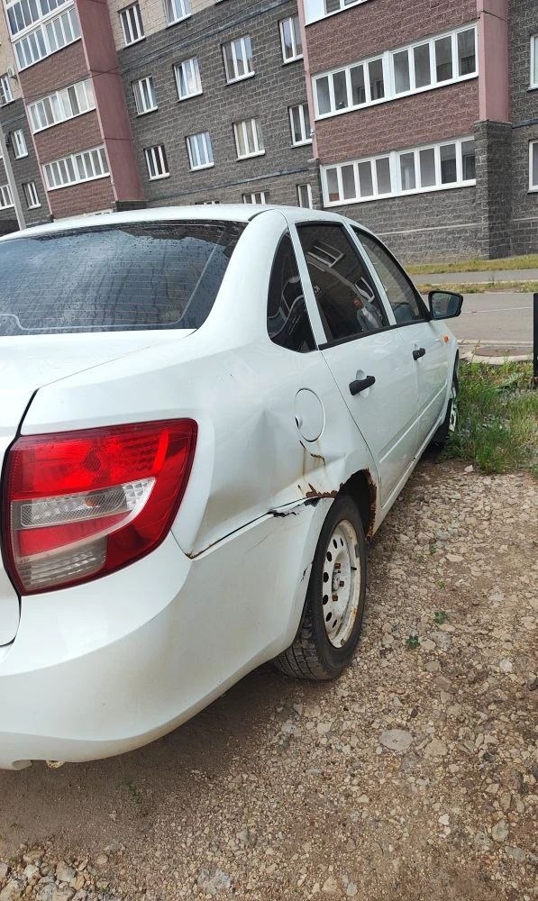Автомобиль легковой LADA GRANTA, 2015 года выпуска, Идентификационный номер VIN: XTA219060F0365996, Цвет: белый