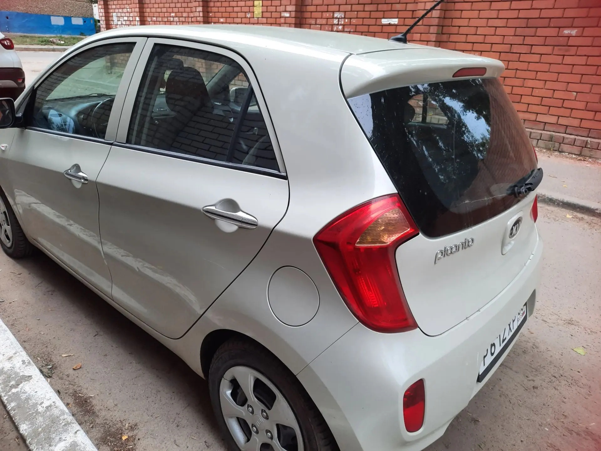 Автомобиль марки KIA модель PICANTO, 2013 г.в., VIN-номер KNABX512BET723217