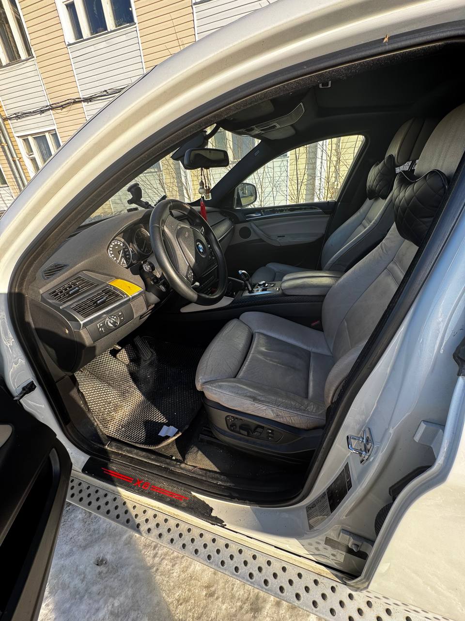 Автомобиль марки BMW модель X6 2009 г.в. VIN-номер WBAFG01010L328740.