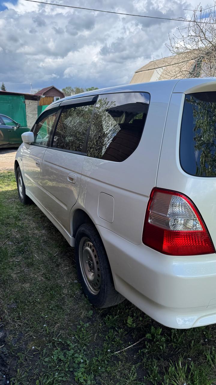 Автомобиль марки HONDA модель odyssey 2001 г.в. VIN-номер RA61128156.