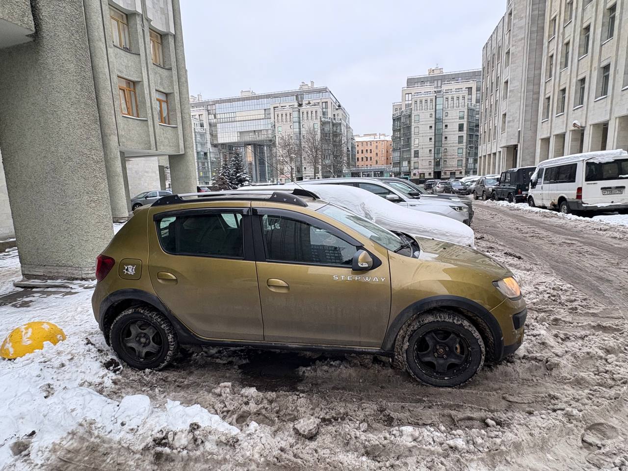 Автомобиль марки RENAULT модель SANDERO 2017 г.в. VIN-номер X7L5SREAG57873934