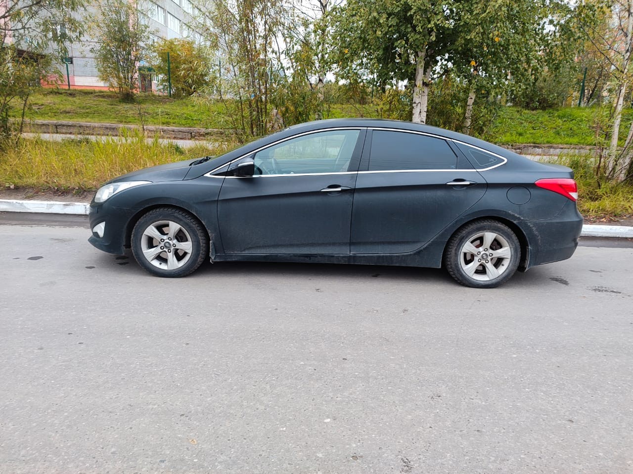 Легковой автомобиль марки HYUNDAI модель VF(I40) 2013 г.в. VIN-номер XWELC41CBD0002865.