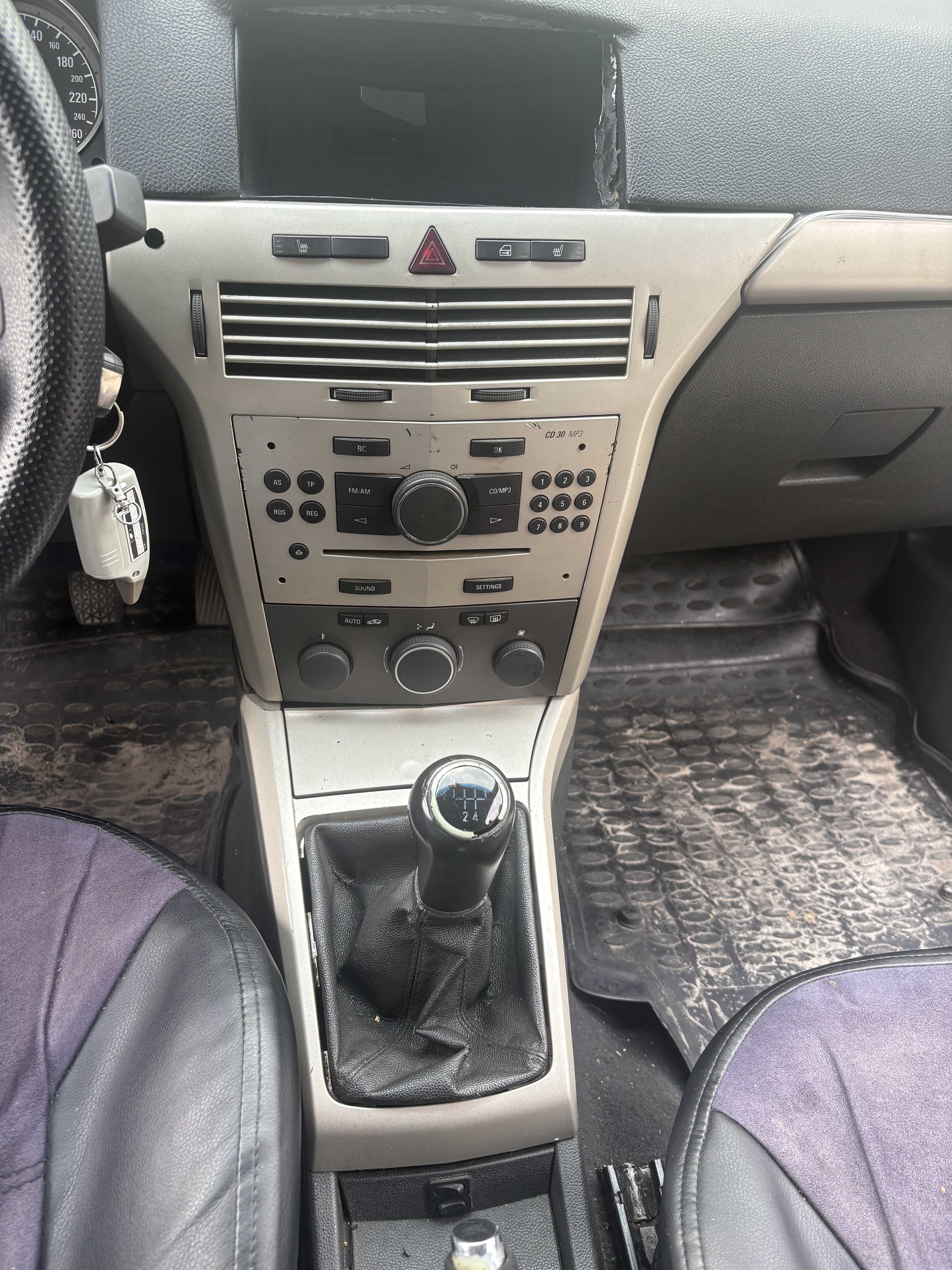 Легковой автомобиль: марки OPEL модель Astra 2007 г.в. VIN-номер W0L0AHL0885020351