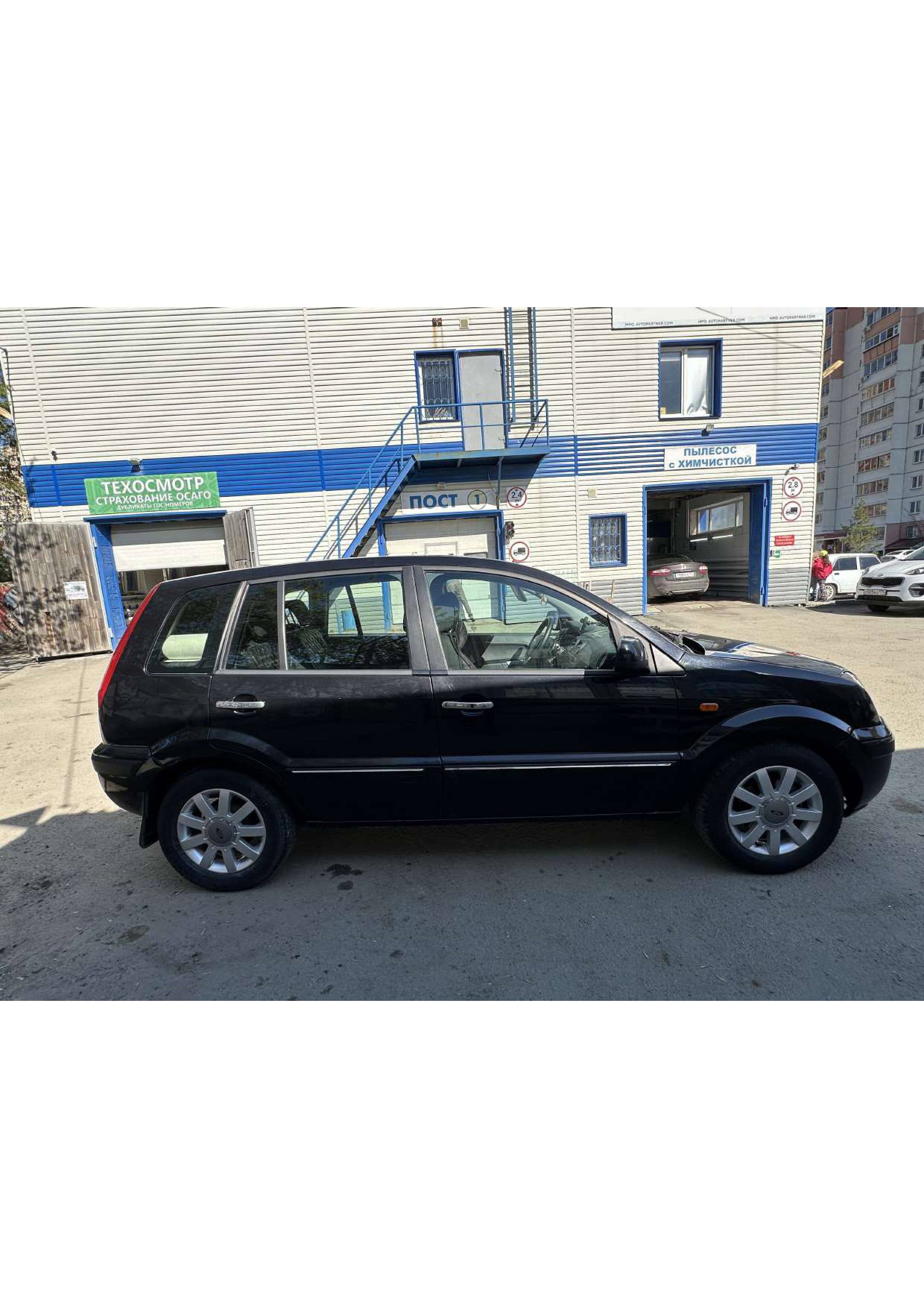 автомобиль марки FORD модель Fusion 2011 г.в. VINномер WF0UXXGAJUBY00467
