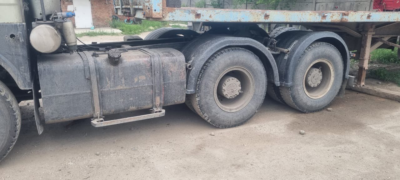 Автомобиль марки MAZ модель 6422F5-320, 2011 г.в., VIN-номер Y3M6422A5B0001355