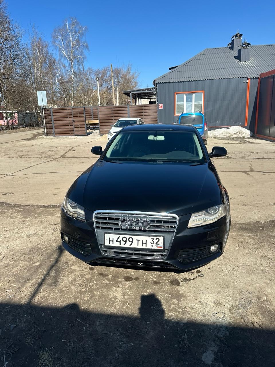 Автомобиль марки AUDI модель А4 2011 г.в. VIN номер WAUZZZ8K3CA041399