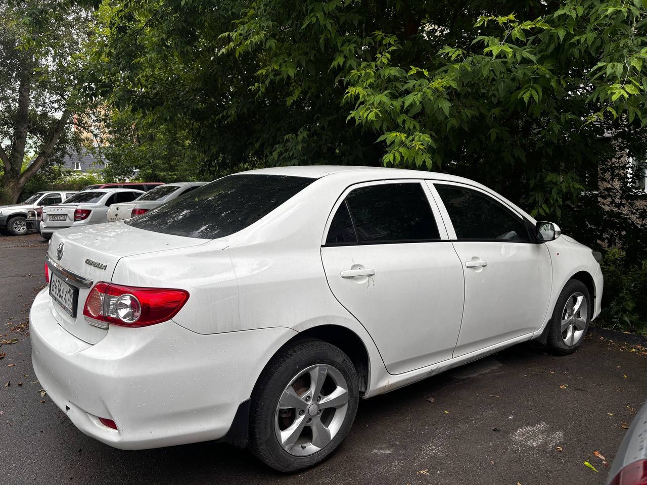 Автомобиль марки TOYOTA модель Corolla 2012 г.в. VIN-номер JTNBV58E00J178357