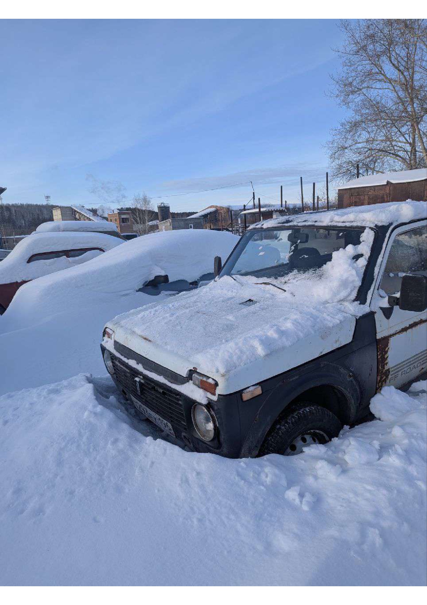 Автомобиль марки LADA модель 212140 2012 г.в. VIN-номер XTA212140C2081081