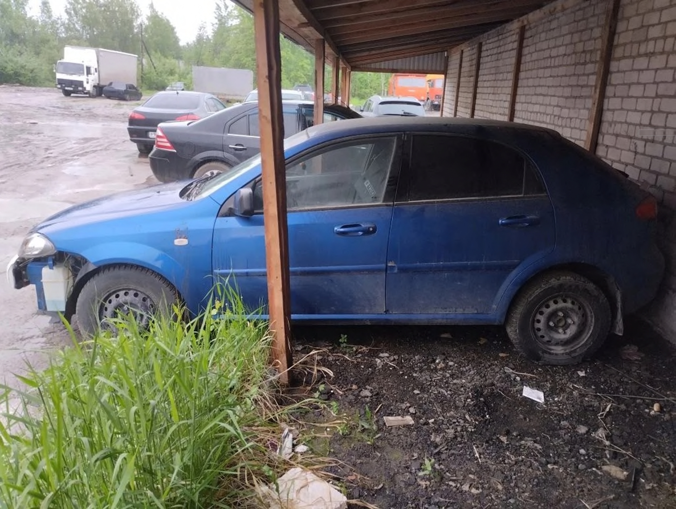 транспортное средство: Шевроле Клан (J200/Chevrolet Lacetti), гос. рег. знак Н697ХР29, 2010 года выпуска; цвет – синий, VIN XUUNF487JA0010455 (предмет залога ПАО «Совкомбанк»)
