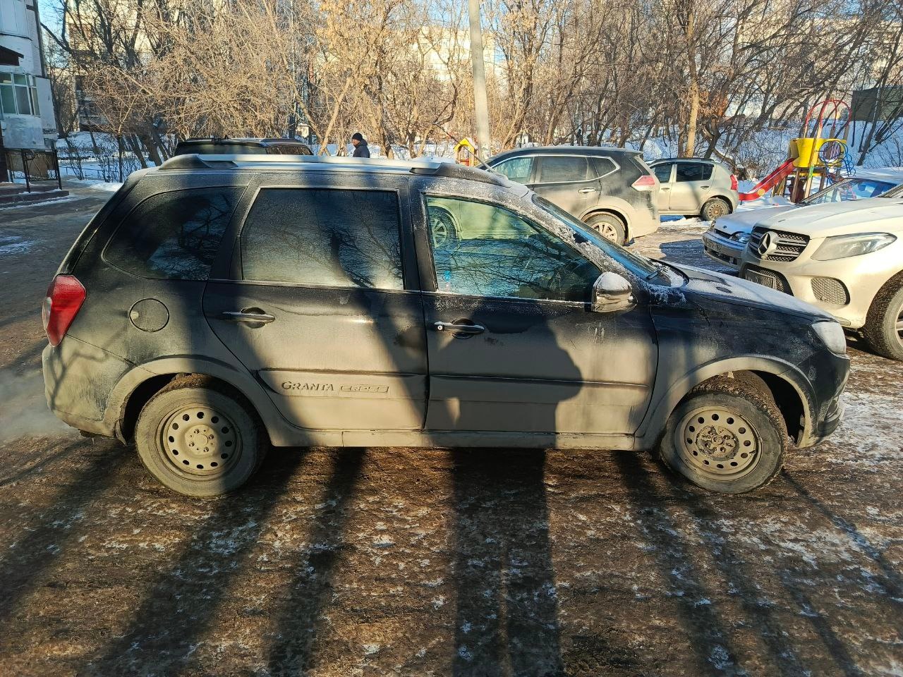 Легковой автомобиль марки: LADA, модель: Granta 219440, год выпуска: 2023 г., идентификационный номер (VIN): XTA219440R0235239