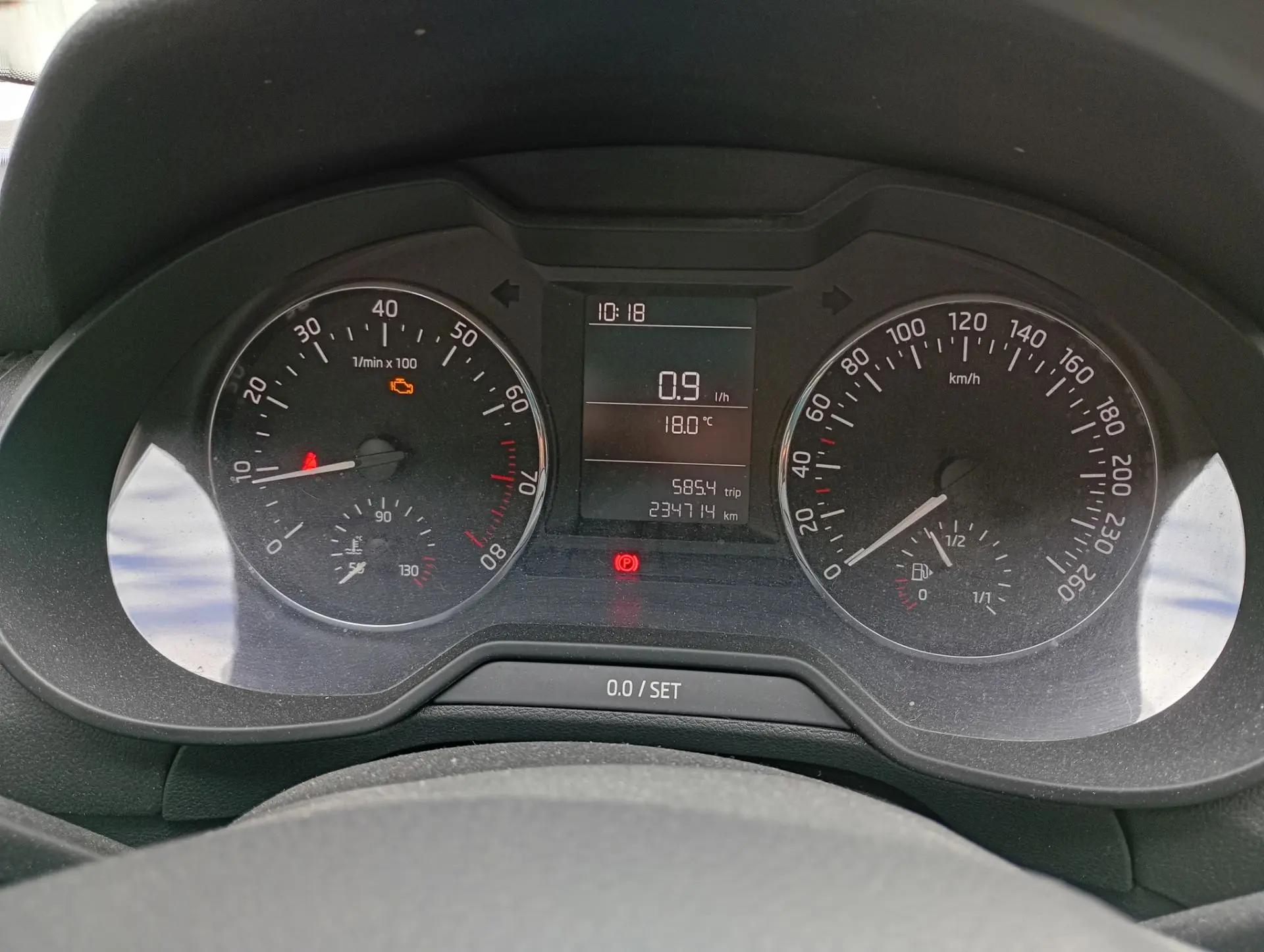 автомобиль марки SKODA модель Octavia, 2015 года выпуска, VIN XW8AN2NE1FH030094