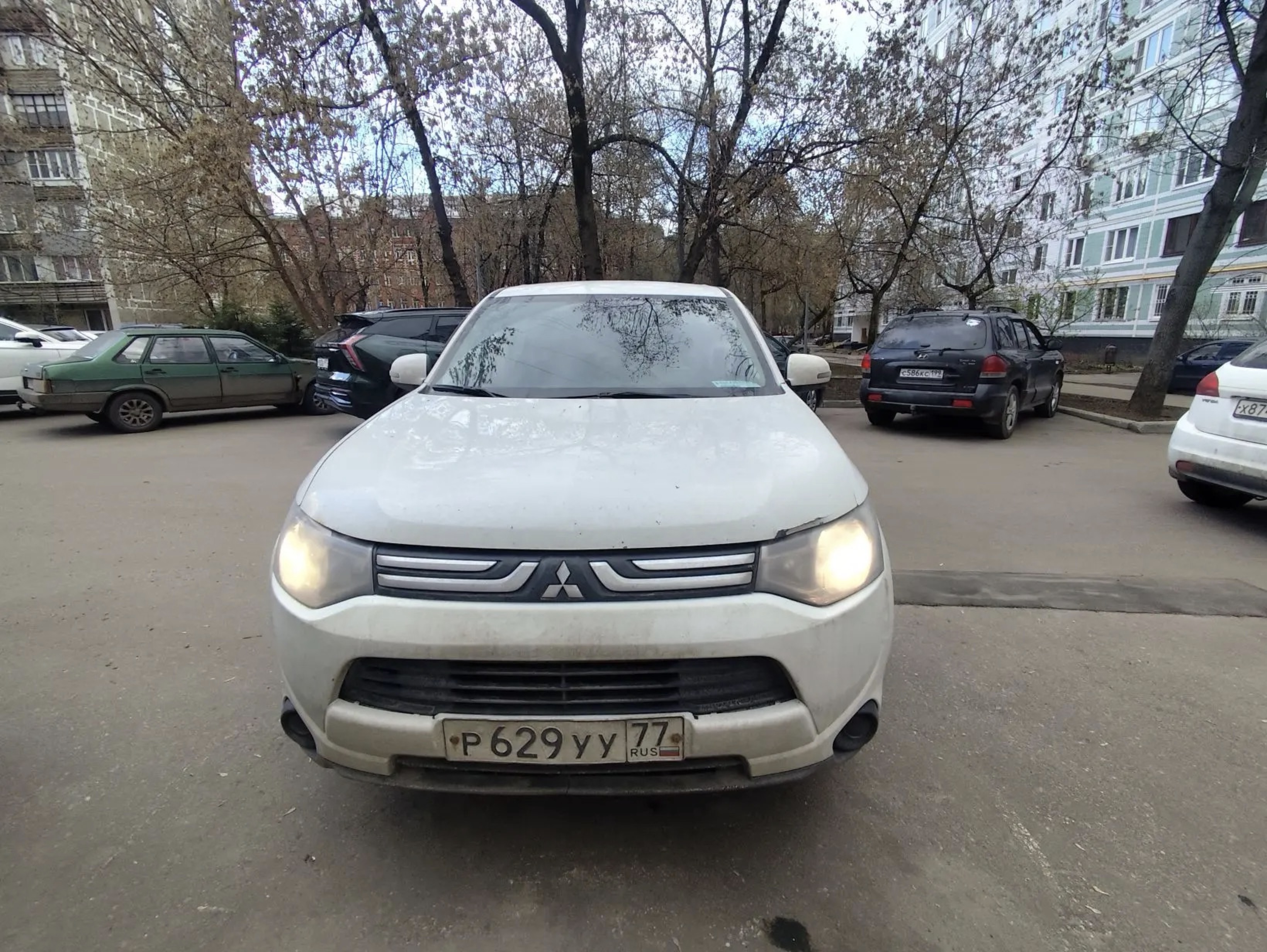 Автомобиль марки MITSUBISHI модель Outlander 2013 г.в. VIN-номер JMBXTGF2WDZ014967