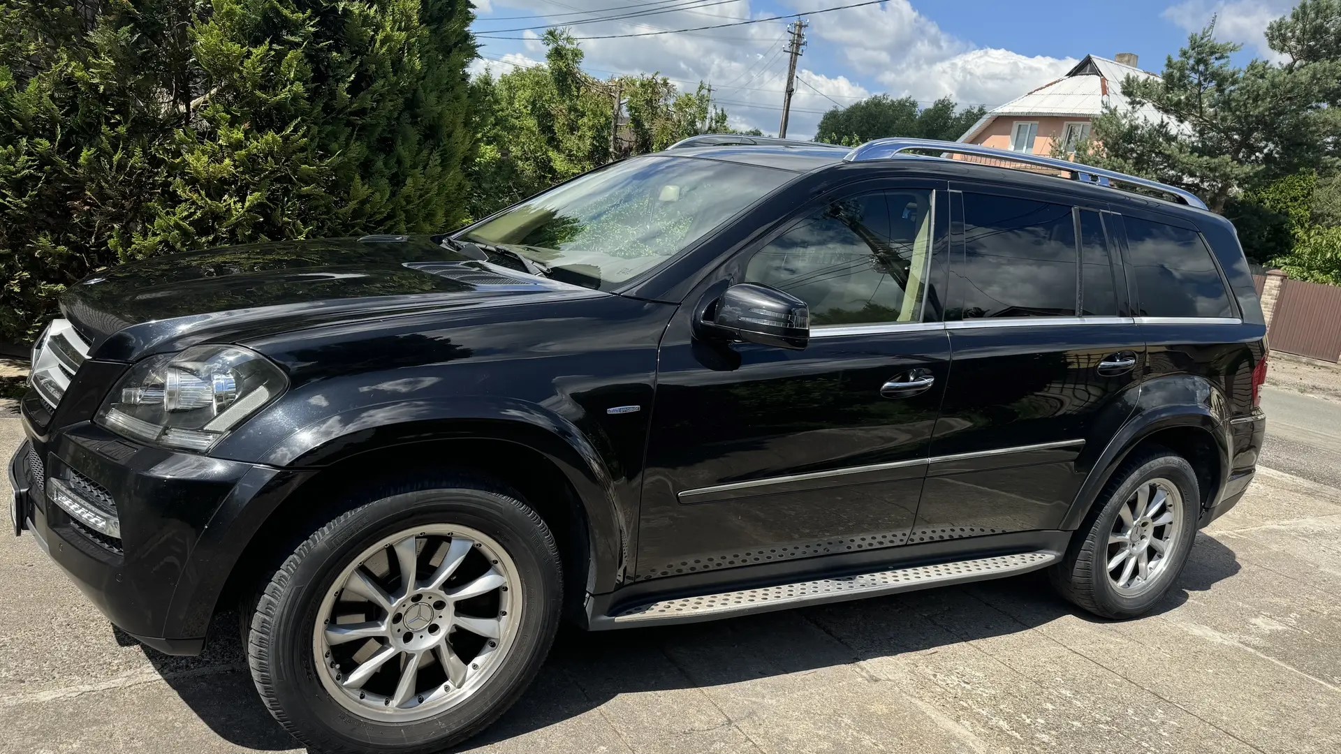Автомобиль марки MERSEDES-BENZ GL350 модель MERSEDES-BENZ GL350 2011 г.в. VIN-номер WDC1648221A706447