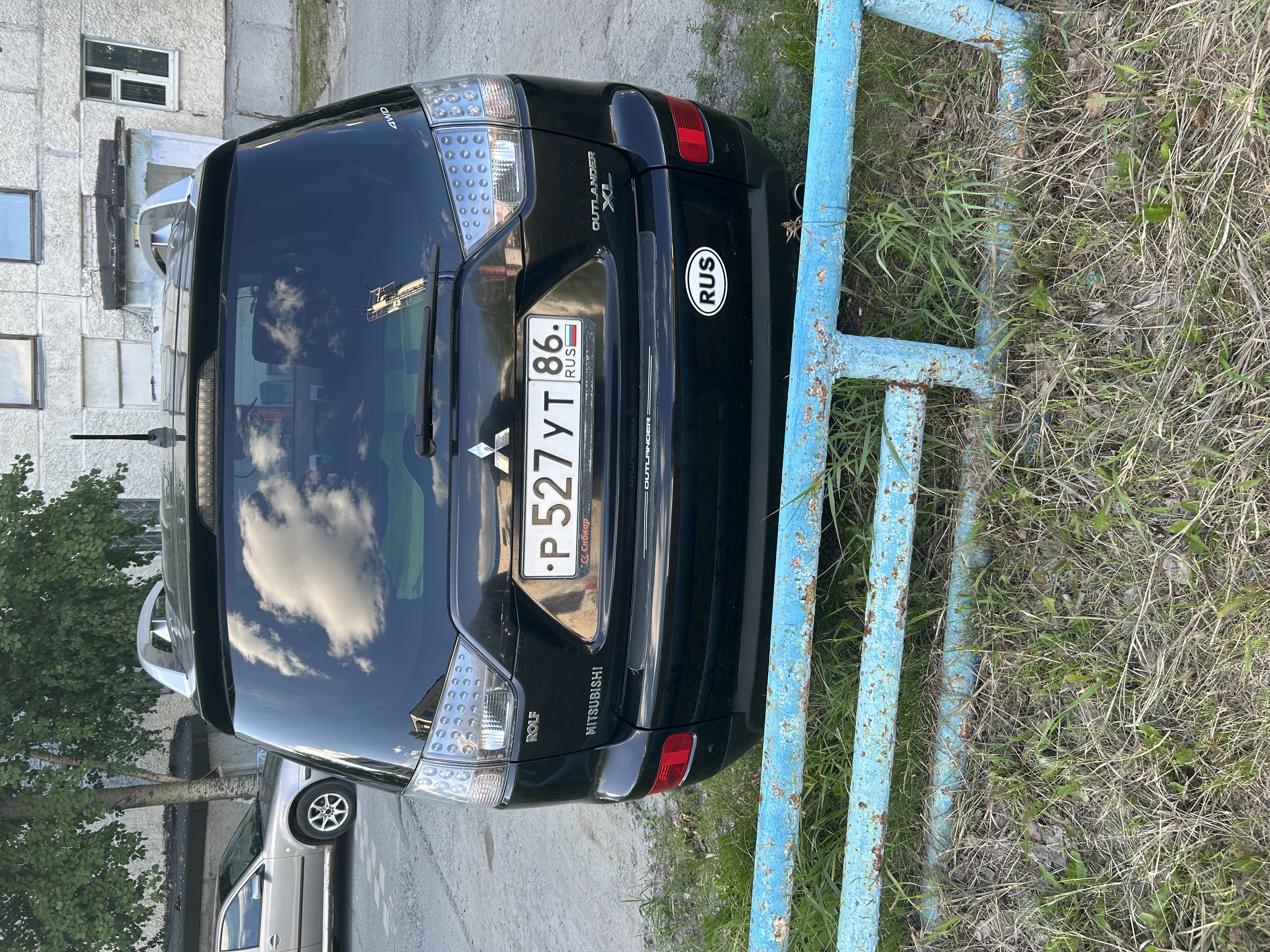 Автомобиль марки MITSUBISHI модель Outlander 2007 г.в. VINномер JMBXLCW6W7Z002245