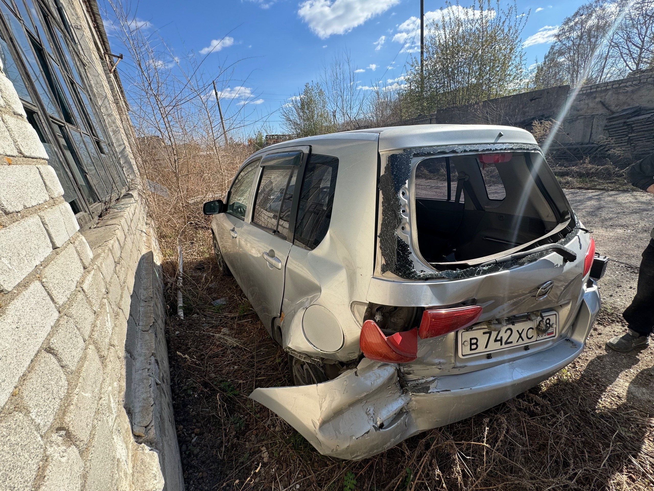Легковой автомобиль марки: MAZDA, модели: Demio, год выпуска: 2002 г., кузов №: DY3W124038